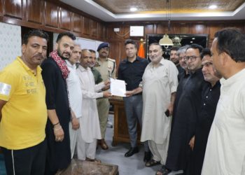 Srinagar Administration allows 8th Muharram procession from Gurubazar to Dalgate