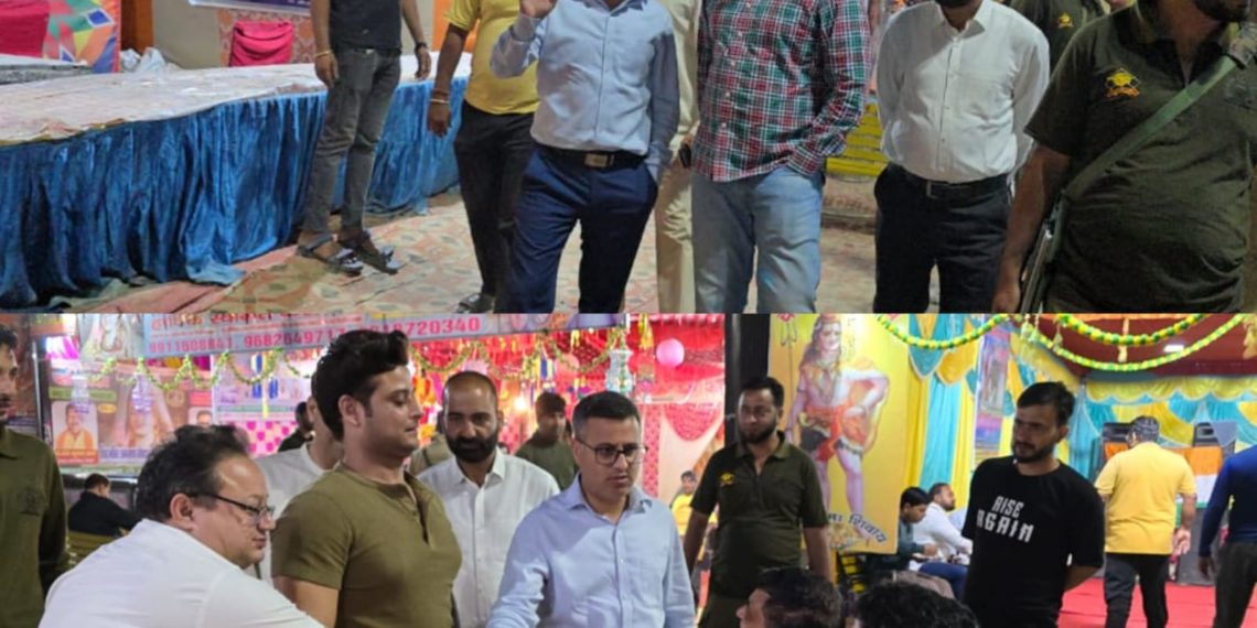 SANJY 2024: DC Bandipora Conducts Late-Night visit to Shadipora Transit Camp; Interacts with Yatris