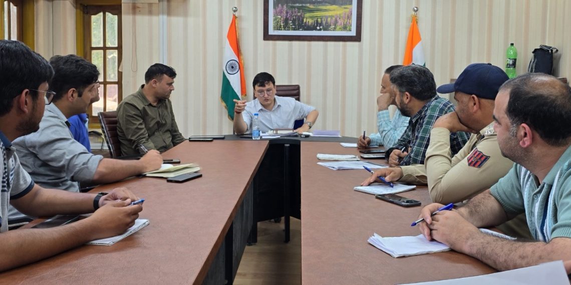 DDC B’la reviews expansion work on Srinagar-Baramulla NH1