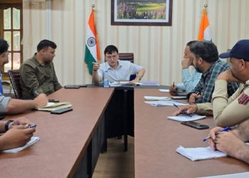 DDC B’la reviews expansion work on Srinagar-Baramulla NH1