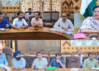 DC Kupwara discusses finalization of rates for compensation, other issues of NH-701 RKCTC