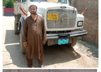 Illegal extraction & transportation of minerals Police seizes 2 vehicles; arrests 2 drivers in Baramulla