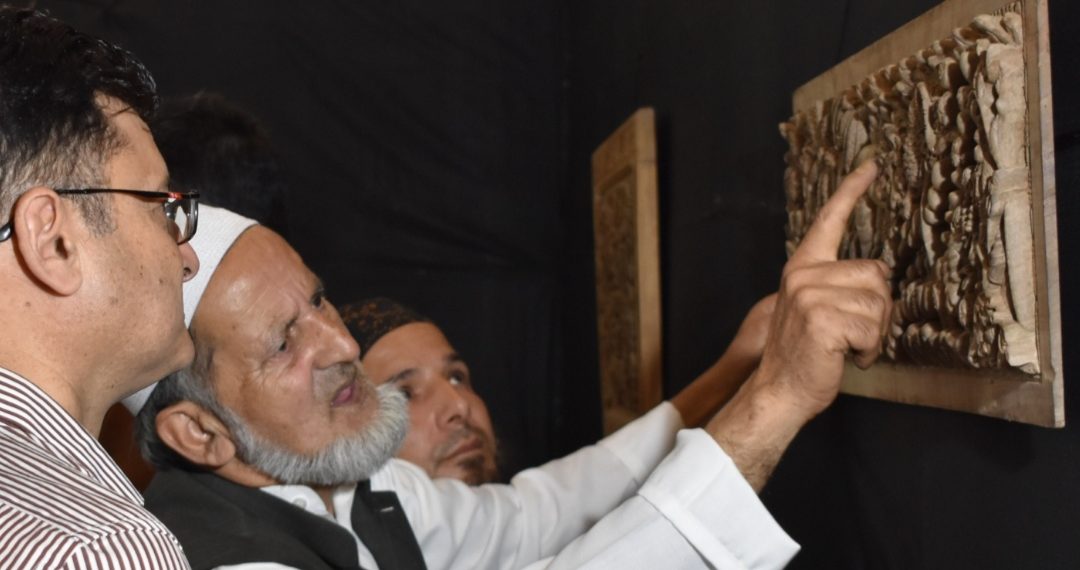 Exquisite Wood Carving Exhibition inaugurated at Govt. Arts Emporium Srinagar Exhibition showcases extraordinary craftsmanship of Master Artisan, Ghulam Nabi Zargar
