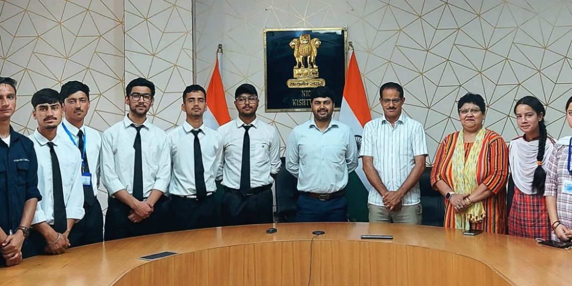 10 Students of Kishtwar return from ISRO