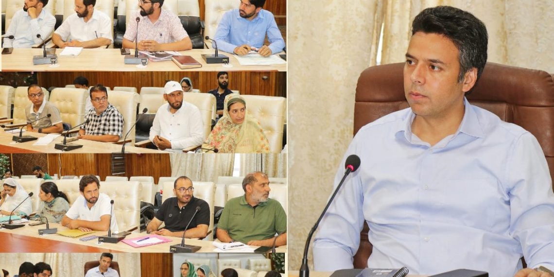 DC Srinagar Chairs District Mineral Foundation Trust Meeting; Reviews Progress of PMKKKY Schemes
