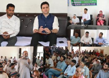 Block Diwas: DC Kulgam chairs Public Darbar at D. H. Pora