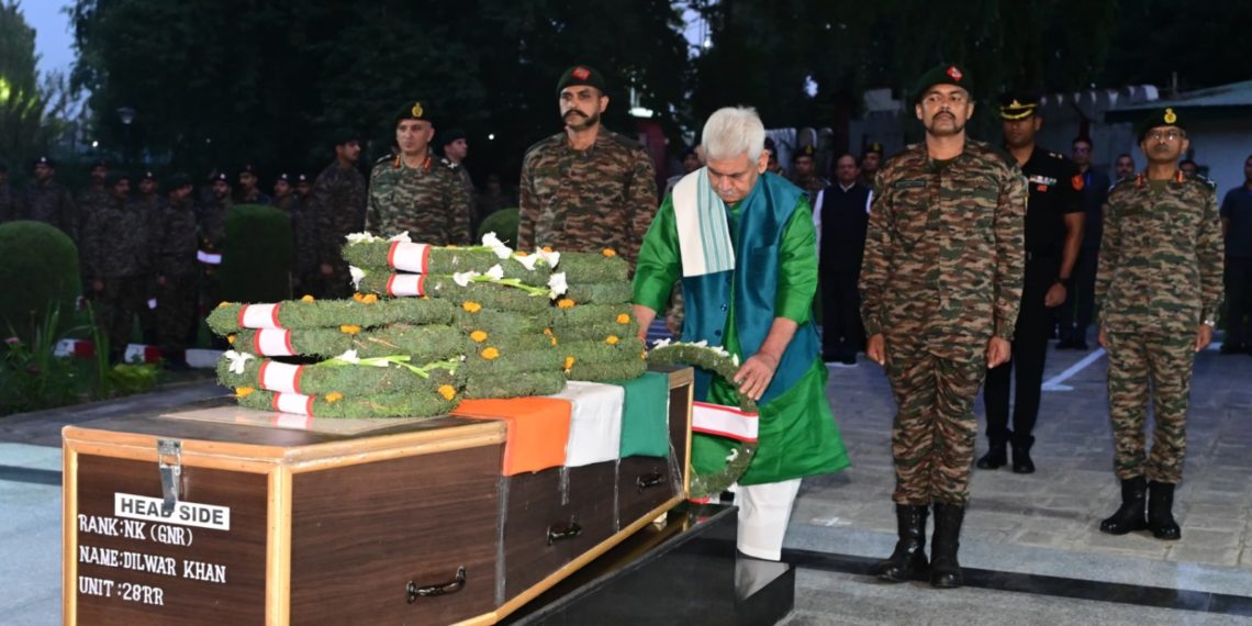 Lieutenant Governor Shri Manoj Sinha laid wreath and paid homage to Naik Dilwar Khan