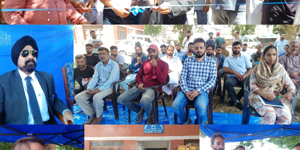 MD Dairy Development J&K Narendra Singh Bali Visits and interacted with Farmers In Sumbal