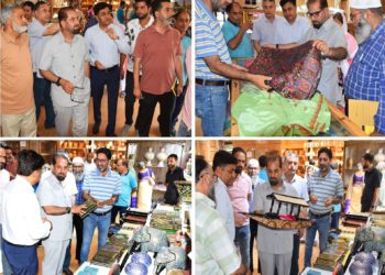 Dr Kabir Dar inspects J&K State Handloom Development Corporation Ltd
