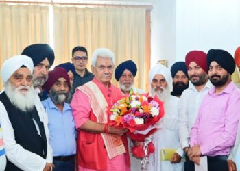 Delegation of J&K Sikh Coordination Committee calls on Lt Governor