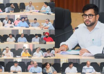 DC Samba reviews Swachhta Pakhwada Campaign