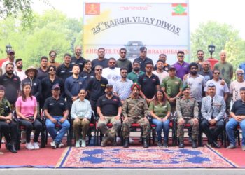 VANDE KARGIL RALLY FLAGGED OFF