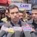 Div Com Kashmir Visits Alamgari Bazar Sgr on Youm-e-Ashura, Meets Mourners