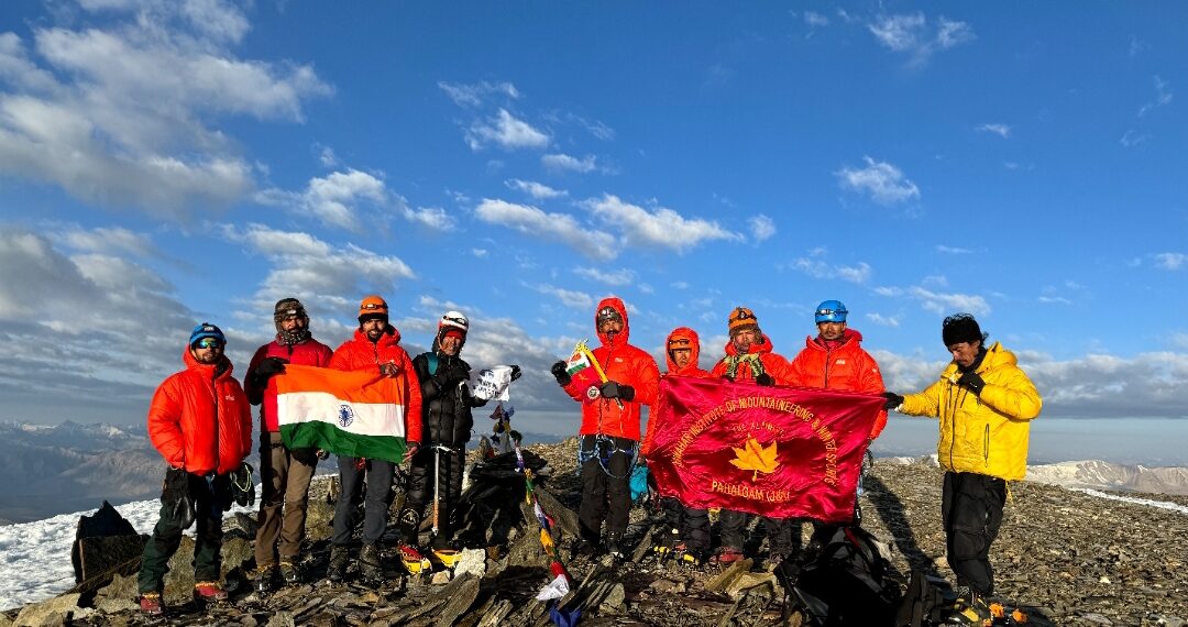 TWO PEAKS OF ABOVE 6600 M SCALED BY JAWAHAR INSTITUTE OF MOUNTAINEERING  AND  WINTER SPORTS (JIM&WS ) IN RECORD TIME