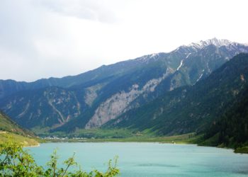 EXPLORING THE RICH TAPESTRY OF LIFE ALONG THE KISHANGANGA RIVER