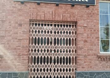 Deptt of H&H Kashmir acts against fraudulent Handicrafts Dealer