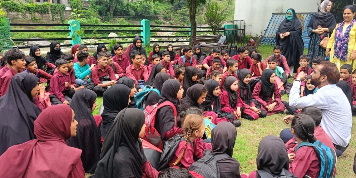 Zonal Education Officer Mandi Organizes Cleanliness Drive and Awareness Rally under Swachta Pakhwada