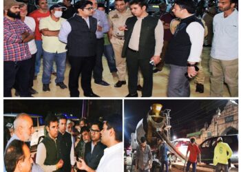 Div Com Kashmir conducts late night City Tour to inspects progress of work on different SSCL Projects