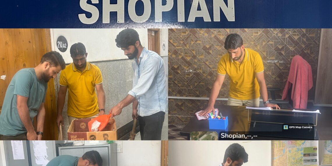 Swachhata Pakhwada: District Information Department, Shopian Organizes Cleanliness Drive