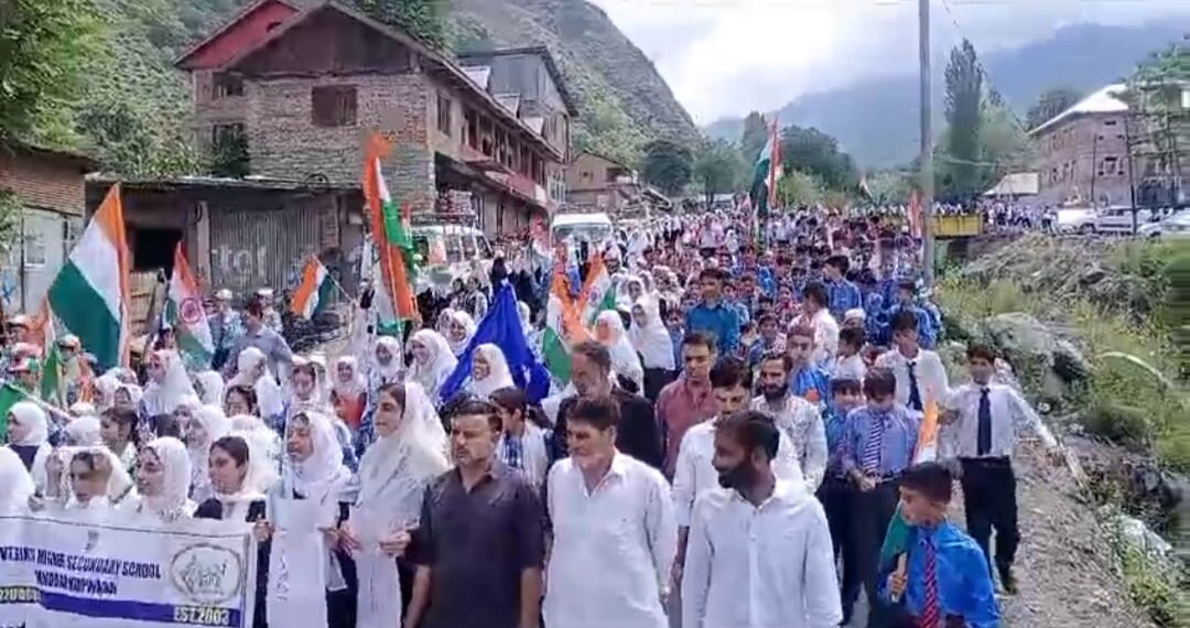 Mega Tiranga Rally Inspires Voters in Tangdar, Karnah