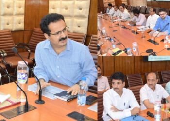 Shantmanu reviews working of Food, Civil Supplies & Consumer Affairs Department