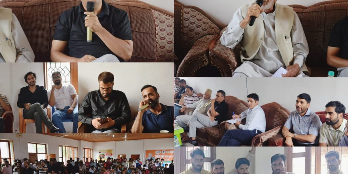 Weekly Block Diwas: Mega Public Outreach Program Held at Markundal Naidkhai.