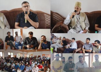 Weekly Block Diwas: Mega Public Outreach Program Held at Markundal Naidkhai.