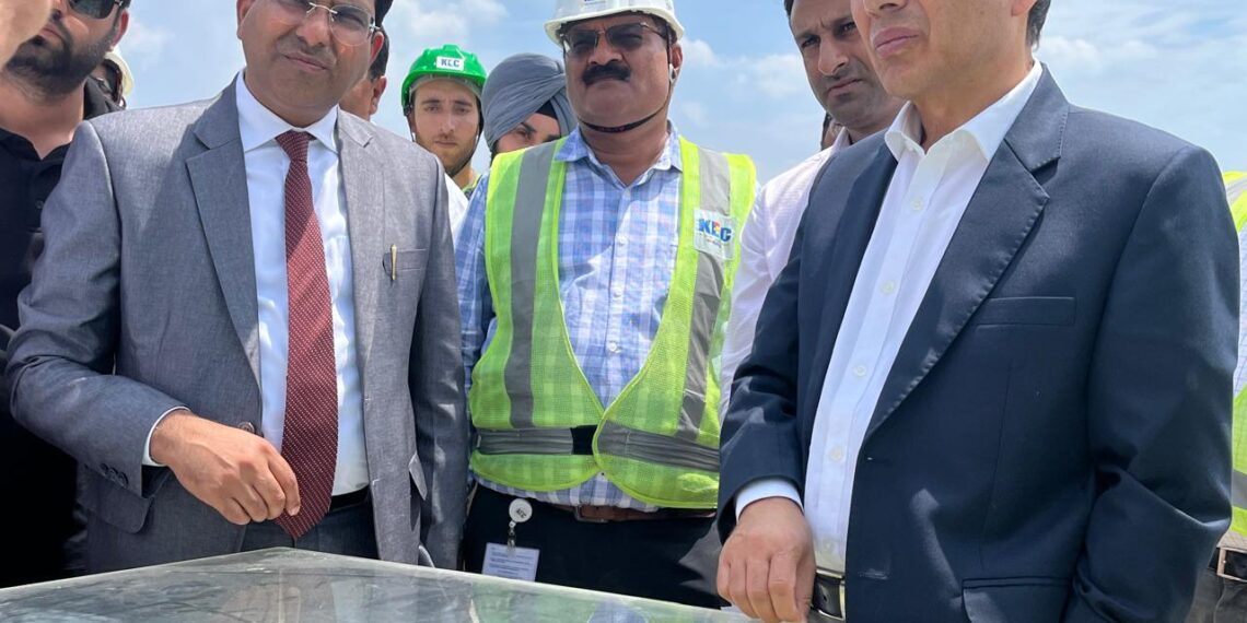 Justice Tashi visits site of new High Court Complex at Rakh-i-Gund Aksha, Bemina