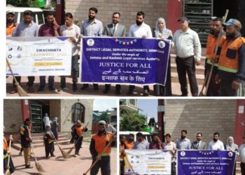 DLSA Srinagar organises Cleanliness Drive to commemorate 78th Independence Day