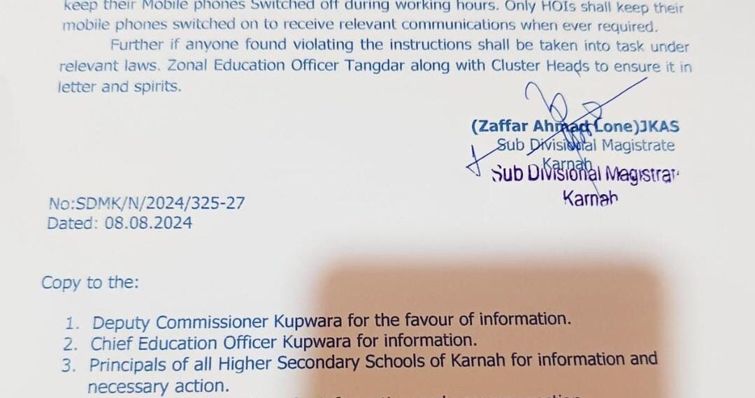 School teachers barred from using cell phones during academic hours in Karnah