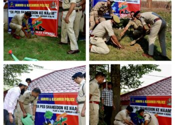 Police carries out plantation drive to honour the Police martyrs