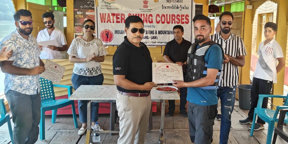 Indian Institute of Skiing and Mountaineering Gulmarg trained students in water skiing courses