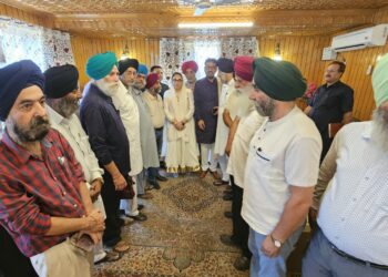 Baramulla Deputations interact with BJP’s Manifesto Outreach Committee headed by Dr Darakhshan