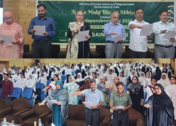 Commissioner Secretary Social Welfare administers mass pledge against drug abuse