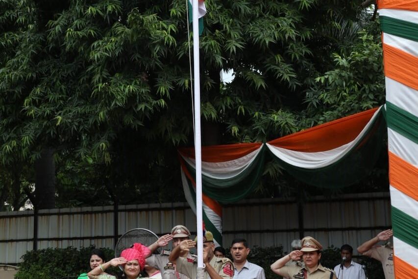 Dr Rashmi hoists National Flag at JK House New Delhi