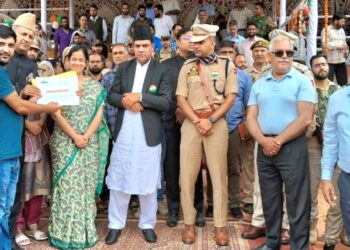 Tariq Mir of Information department felicitated at Kupwara  ID celebration.