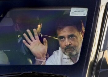 Rahul Gandhi and Mallikarjun Kharge will hold a meeting with state party workers ahead of assembly election