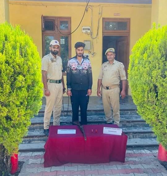 Jammu Police Arrests a Criminal in Gajansoo-Jammu, Seized Illegal Firearm and Ammunition