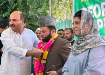 Separatist leader Syed Salim Geelani Joins PDP, To contest from Khanyar
