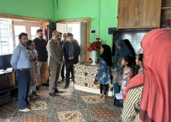 Union Additional Secretary reviews institutions under Mission Vatsalya, Mission Shakti at Srinagar