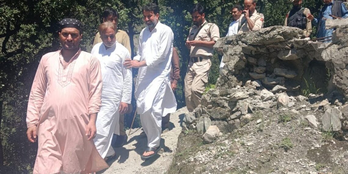 Mr. Javed Murchal Prioritizes Gundi Gujran Road Repair in Election Promises