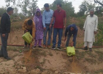 Excise Department conducts raids on brick kilns at Nowbugh, Budgam