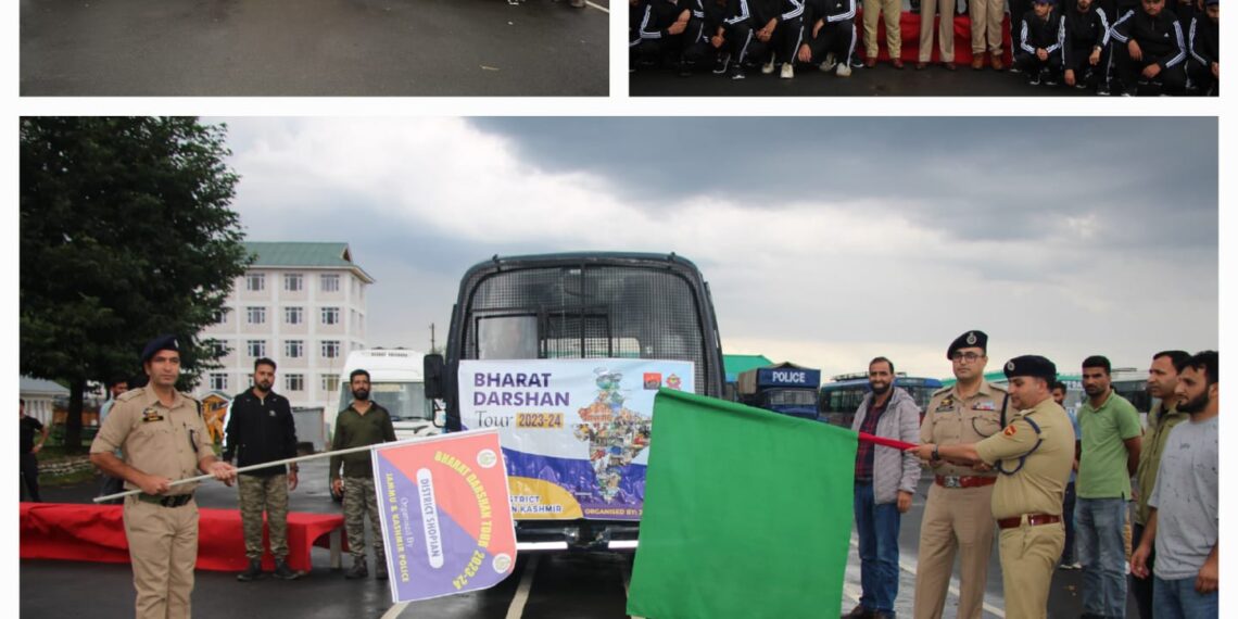 Police flags off Bharat Darshan Tour for students from district Shopian