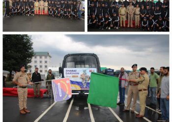 Police flags off Bharat Darshan Tour for students from district Shopian