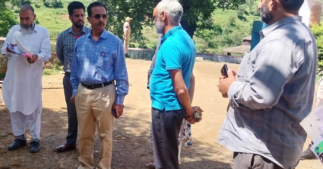 Assembly Elections-2024 General Observer visits polling stations in Assembly Constituency 87-Thannamandi