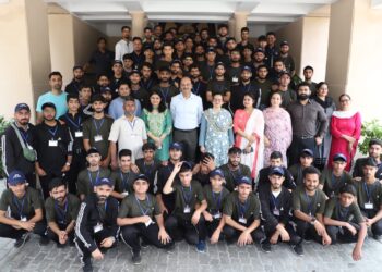 Resident Commission organises interaction of Bharat Darshan student group under Hello JK campaign