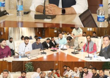 Assembly Elections- 2024 DEO Srinagar presides over Training cum Interaction session of Political Parties, Contesting Candidates