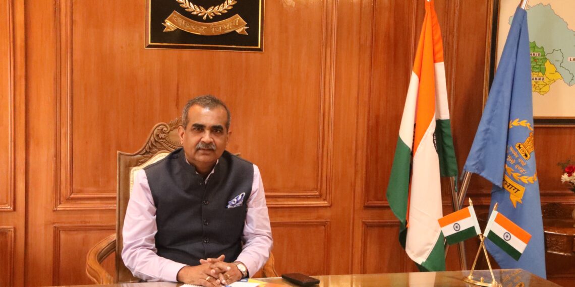 Shri Vikram Sahay Assumes Charge as Principal Commissioner of Income Tax, Jammu & Kashmir and Ladakh