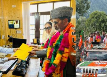 Dr Darakhshan accompanies BJP Candidate for Gurez during mega rally & during filling of nomination papers