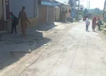 Locals of Chatterhama Decry Decade-Long Neglect of Roads, Demand Urgent Action